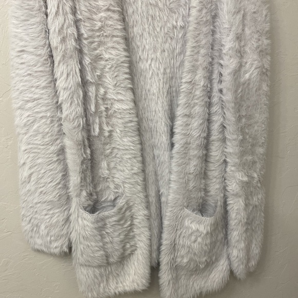 Free People Faux fur long sleeve open cardigan size XS.Grey. - Picture 3 of 9